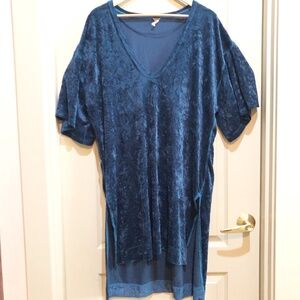 Free People We The Free Jewel Blue Crushed Velvet V-Neck High Low Tunic …